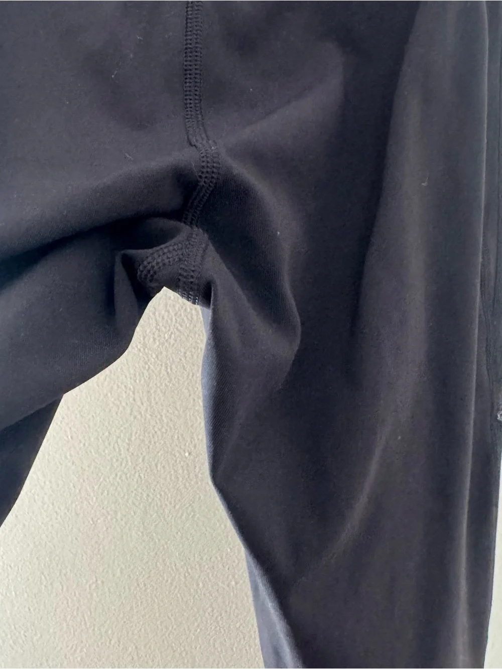 Lululemon Black Mesh Panel Leggings - Size 4